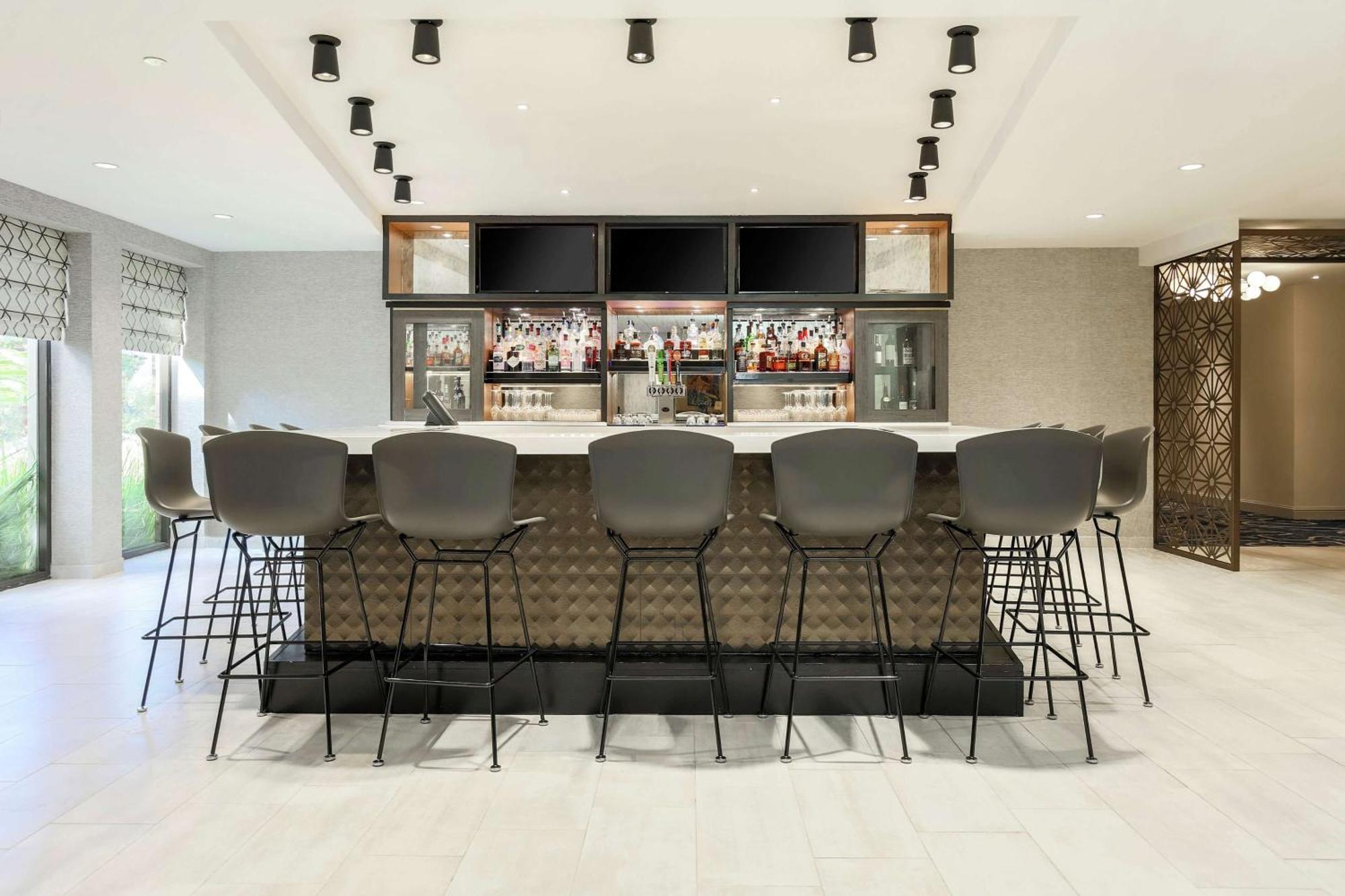 Doubletree By Hilton Austin-University Area Exterior foto
