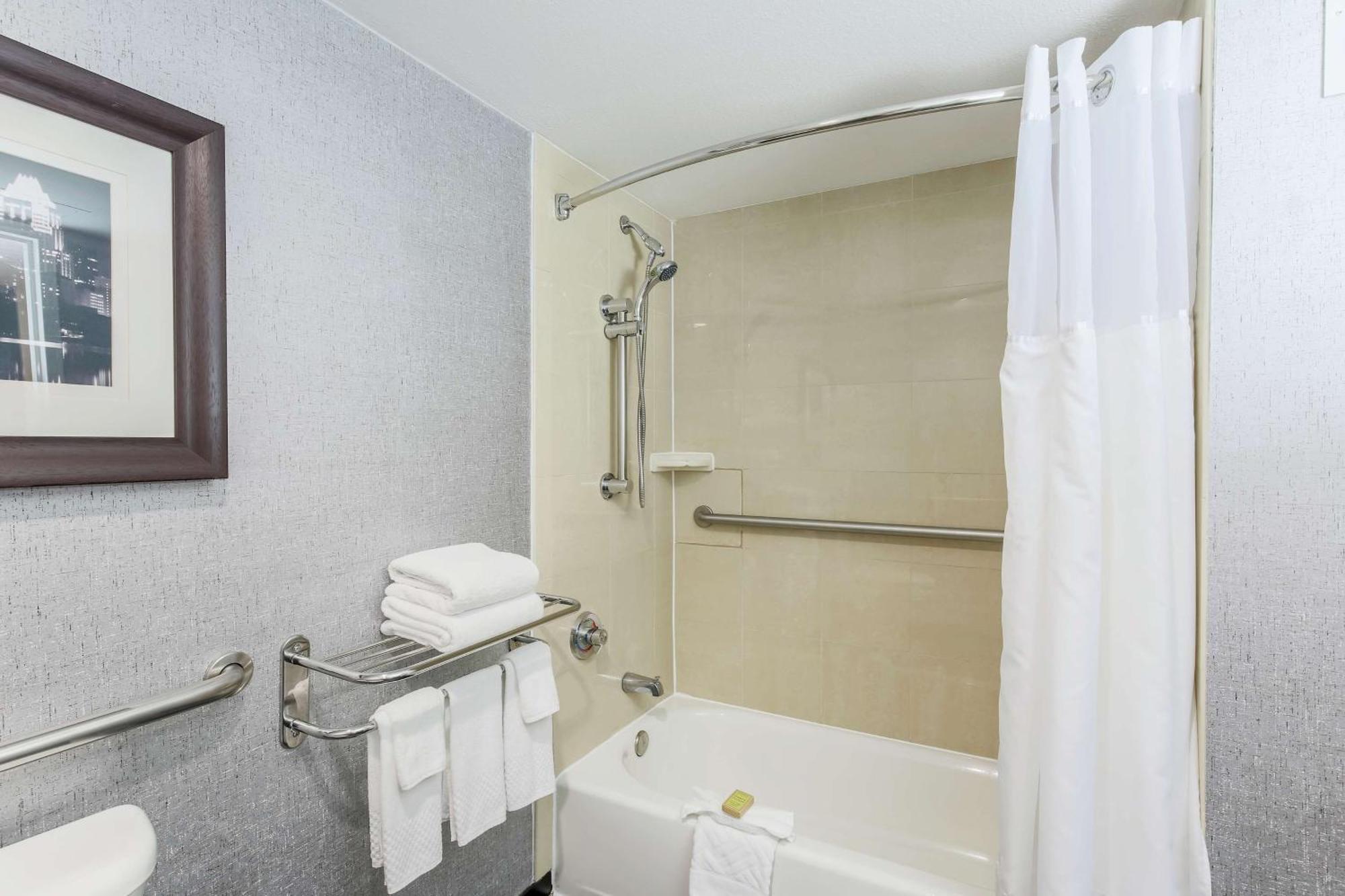 Doubletree By Hilton Austin-University Area Exterior foto